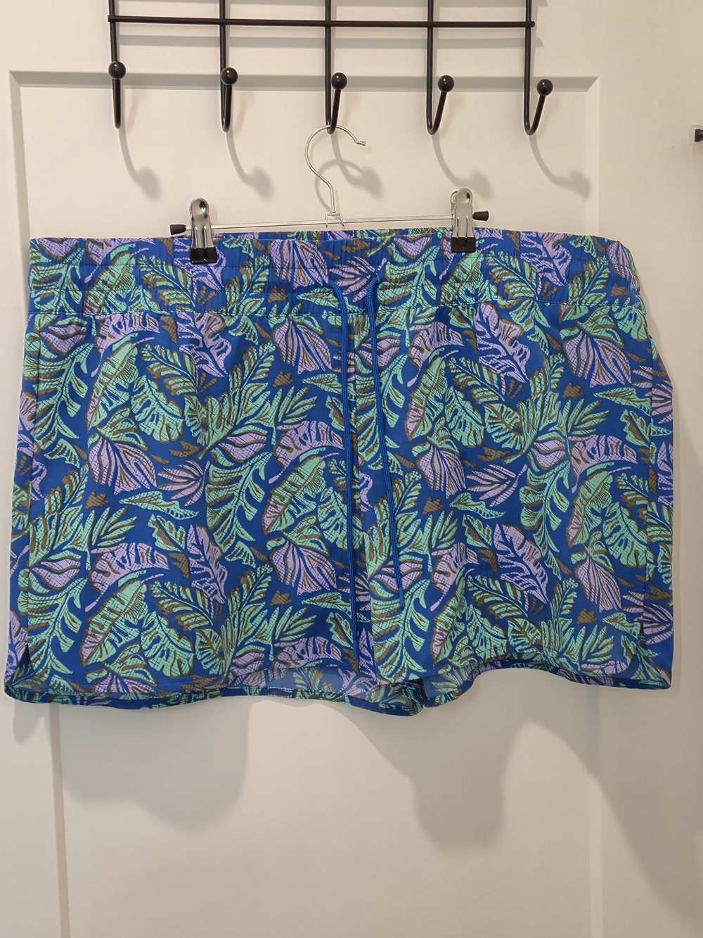 Eddie Bauer Blue Tropical Leaf Athletic Shorts